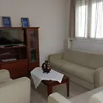 Kastoria Apartment شقة *