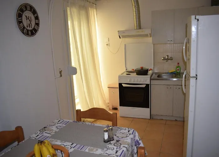 Kastoria Apartment דירה *