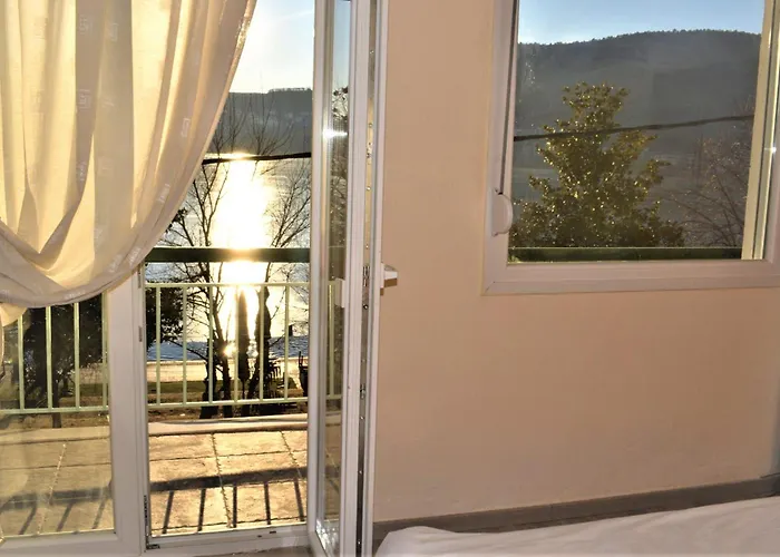 Kastoria Apartment דירה *